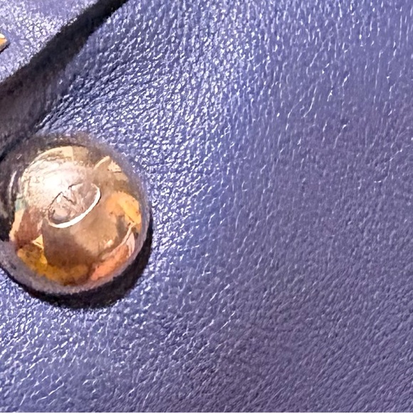 Valentino Garavani Blue Vitello Rockstud 2 Ways Small Shoulder Tote Bag - Picture 4 of 8